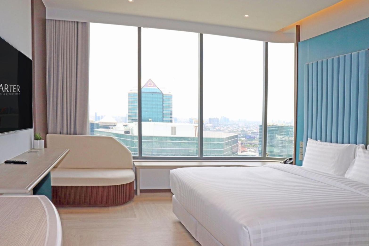 The Quarter Ratchayothin By Uhg Hotel Bangkok Bagian luar foto