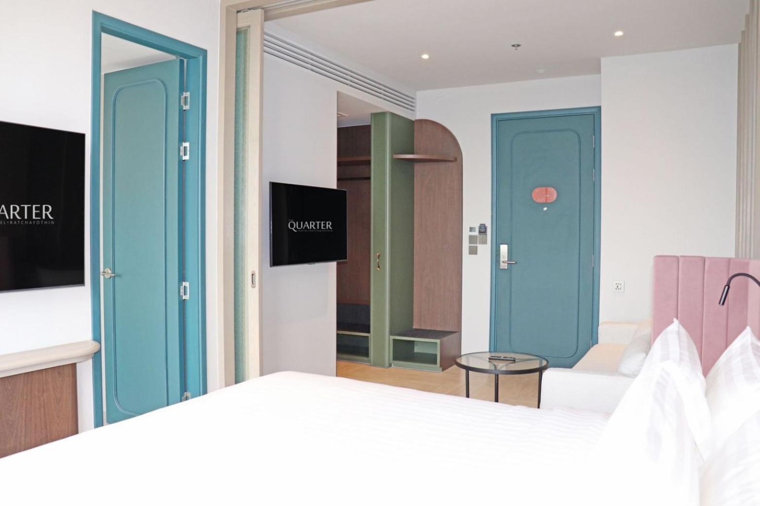 The Quarter Ratchayothin By Uhg Hotel Bangkok Bagian luar foto