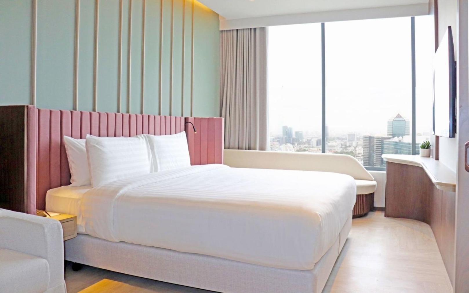 The Quarter Ratchayothin By Uhg Hotel Bangkok Bagian luar foto